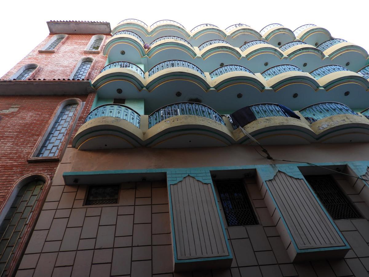 Sandhya Guest House Varanasi Near Ganga River Eksteriør billede